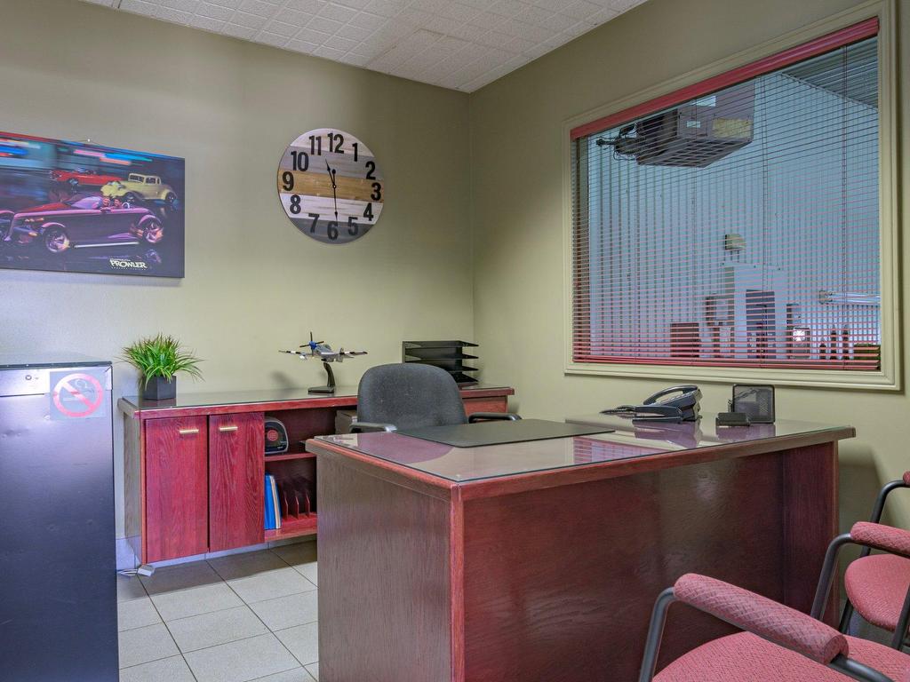









1490


5e Avenue

,
Shawinigan,




QC
G9T2N8

