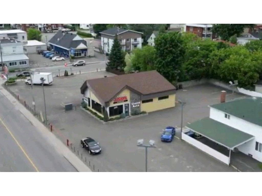 









1490


5e Avenue

,
Shawinigan,




QC
G9T2N8

