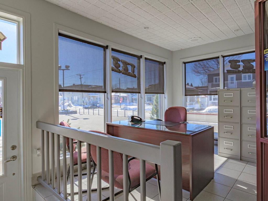









1490


5e Avenue

,
Shawinigan,




QC
G9T2N8

