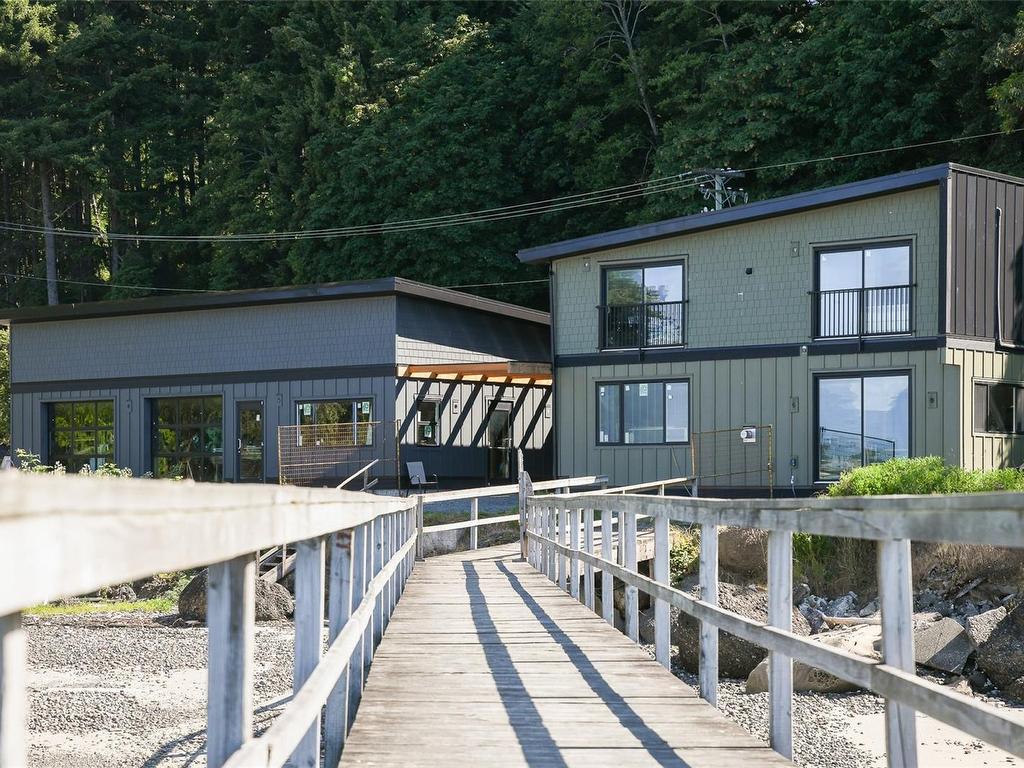 









4305


Shingle Spit

Rd, 215,
Hornby Island,




BC
V0R 1Z0

