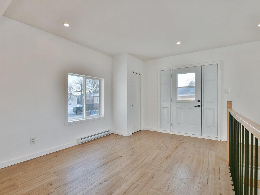 









7


Rue Bélanger

,
L'Épiphanie,




QC
J5X3P3

