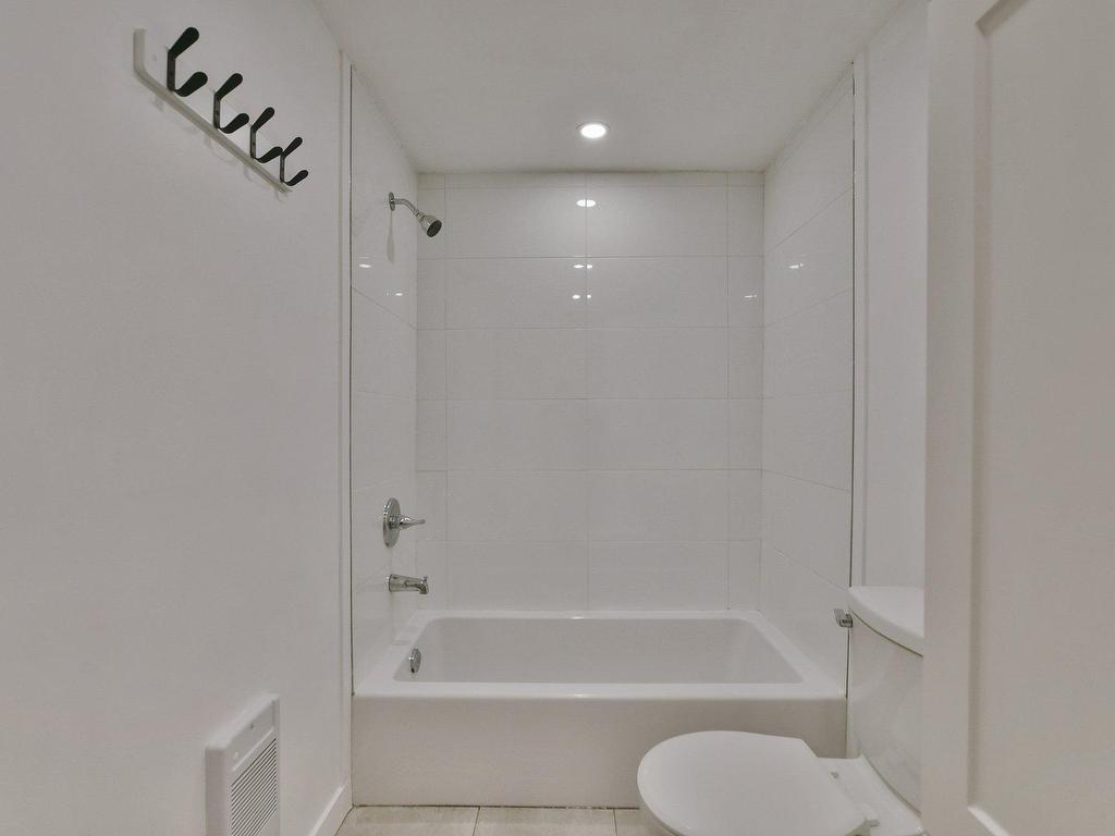









7


Rue Bélanger

,
L'Épiphanie,




QC
J5X3P3

