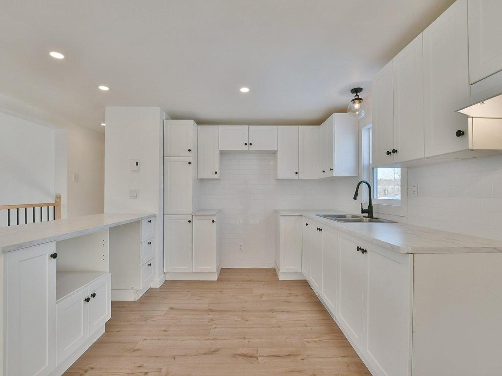 









7


Rue Bélanger

,
L'Épiphanie,




QC
J5X3P3

