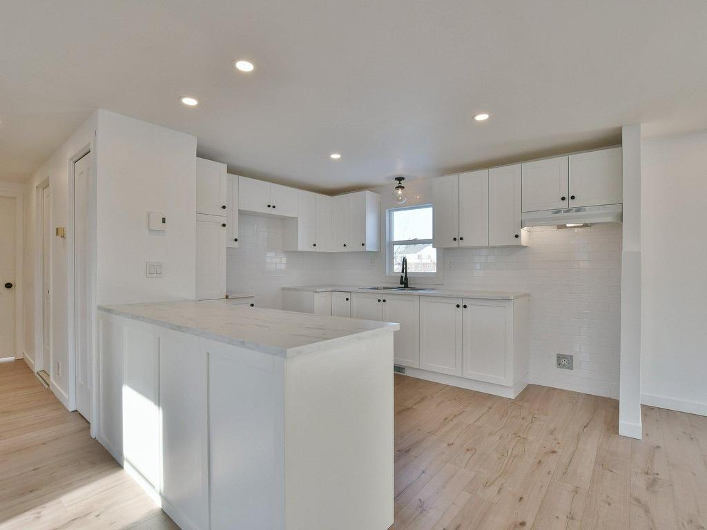 









7


Rue Bélanger

,
L'Épiphanie,




QC
J5X3P3

