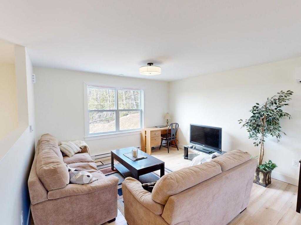 












448 Winslow Drive

,
Upper Tantallon,




NS
B3Z 1N9

