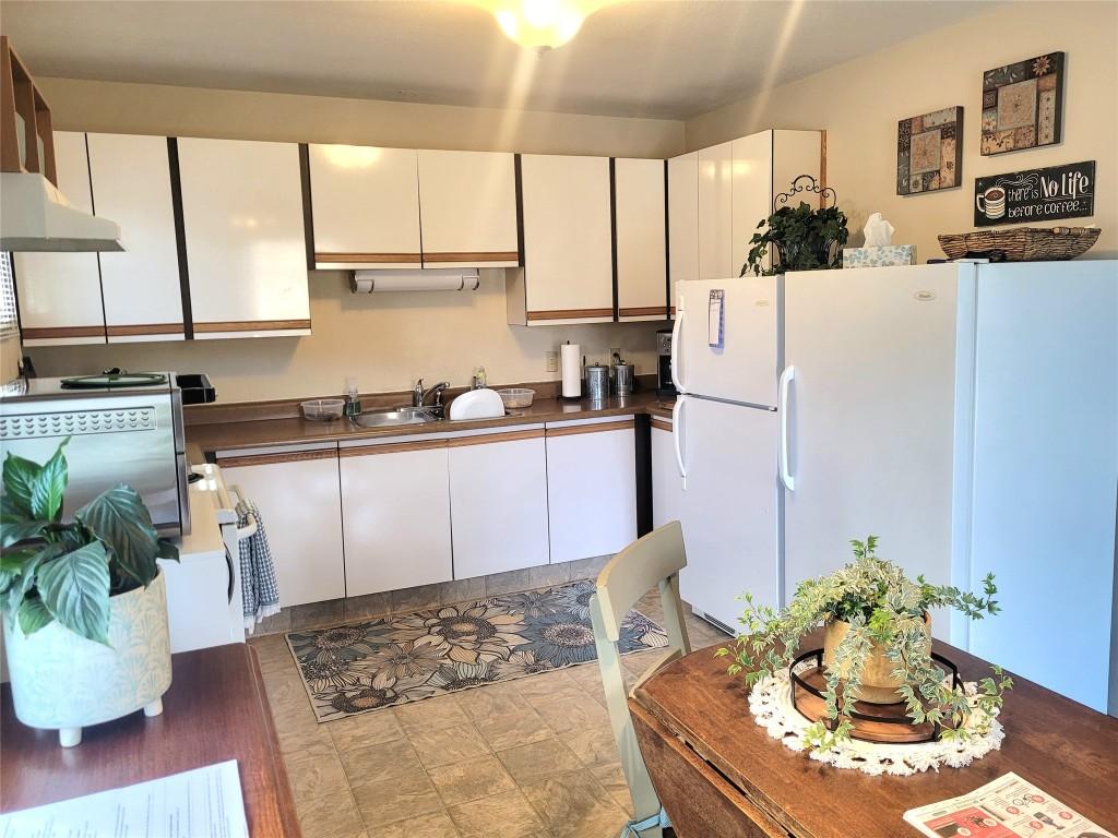 









6834


89TH

Street,
Osoyoos,




BC
V0H 1V1


