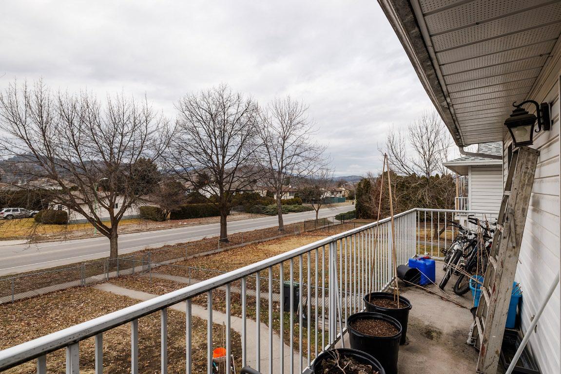 









631


Hollywood

Road,
Kelowna,




BC
V1X 7M2


