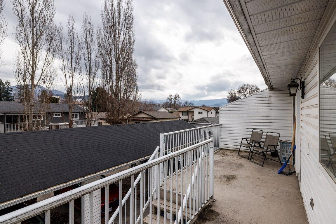 









631


Hollywood

Road,
Kelowna,




BC
V1X 7M2

