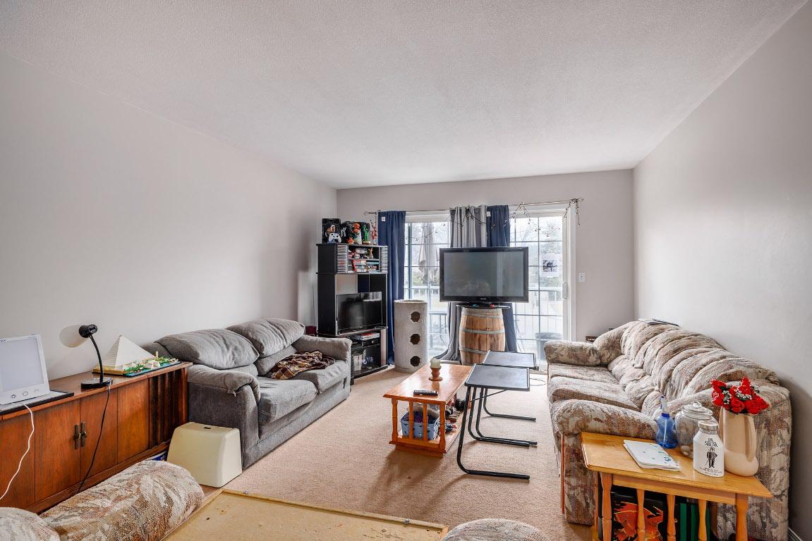 









631


Hollywood

Road,
Kelowna,




BC
V1X 7M2

