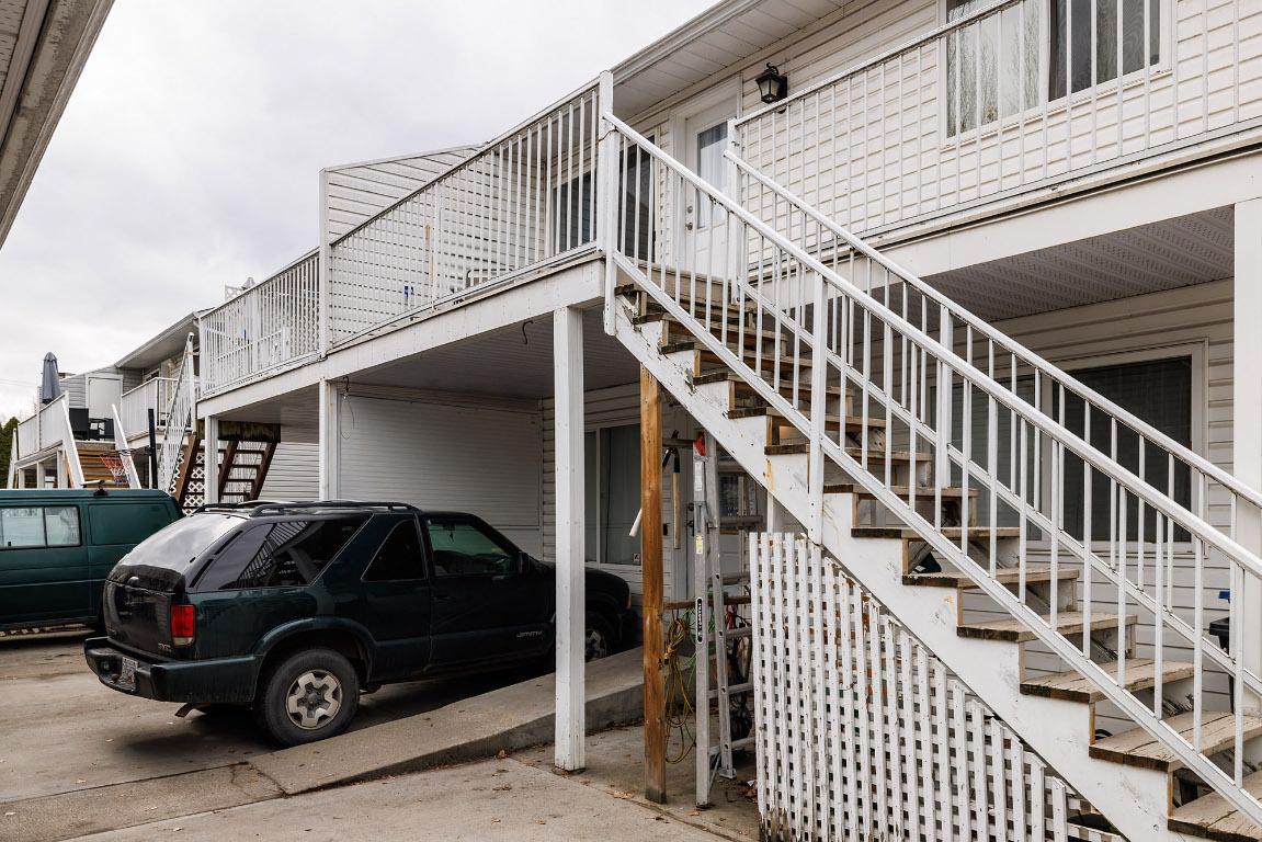 









631


Hollywood

Road,
Kelowna,




BC
V1X 7M2

