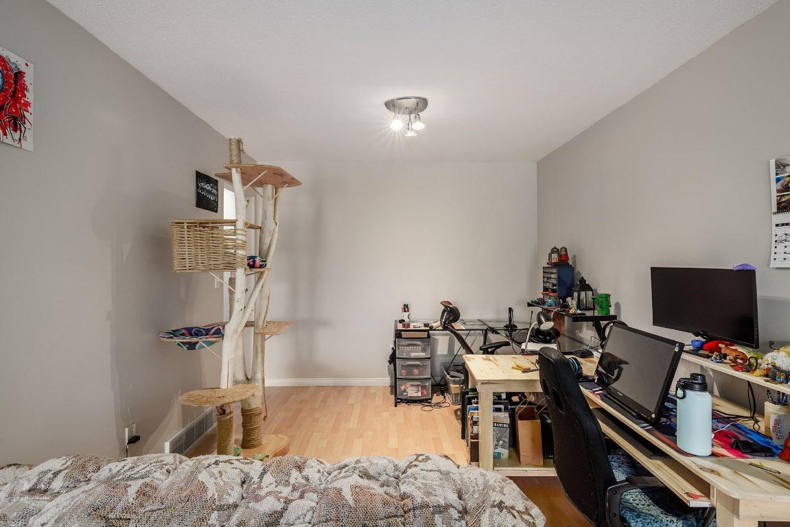 









631


Hollywood

Road,
Kelowna,




BC
V1X 7M2

