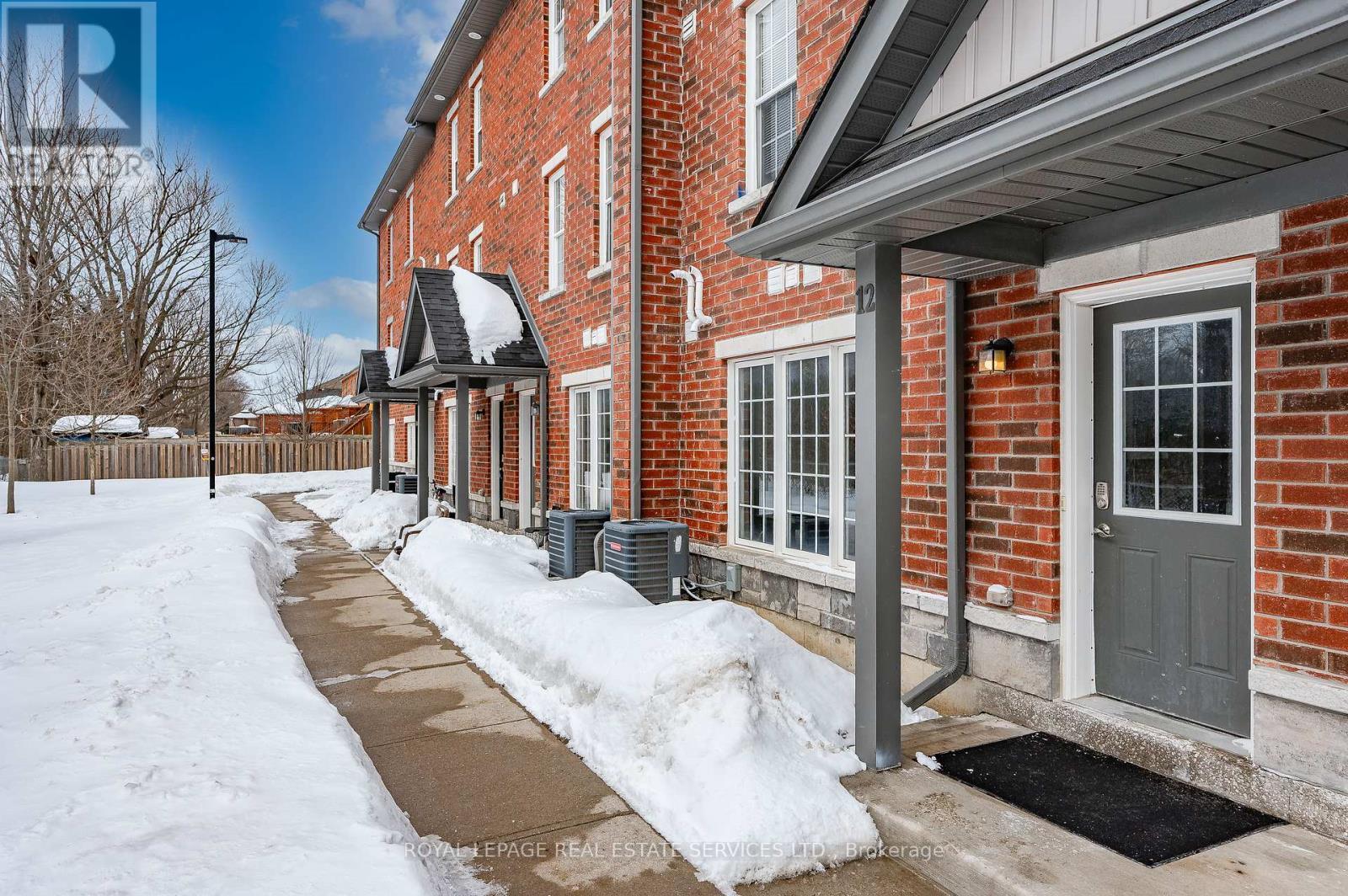 












12 - 244 PENETANGUISHENE ROAD

,
Barrie,




Ontario
L4M7C2

