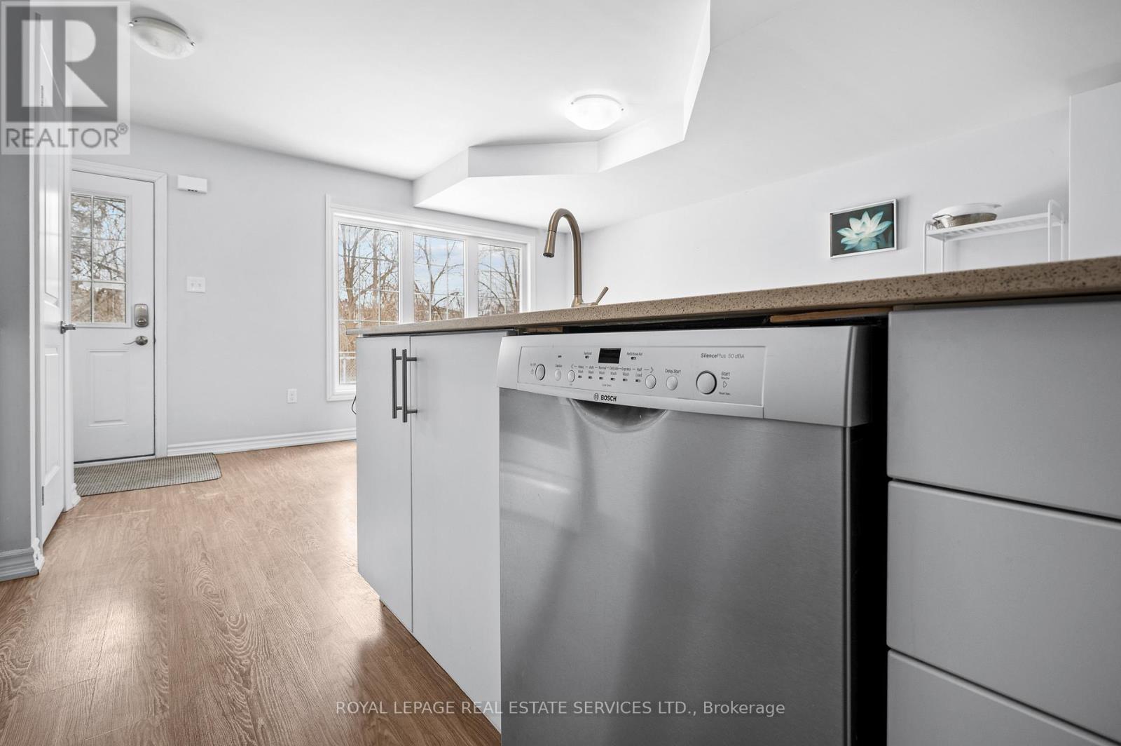












12 - 244 PENETANGUISHENE ROAD

,
Barrie,




Ontario
L4M7C2

