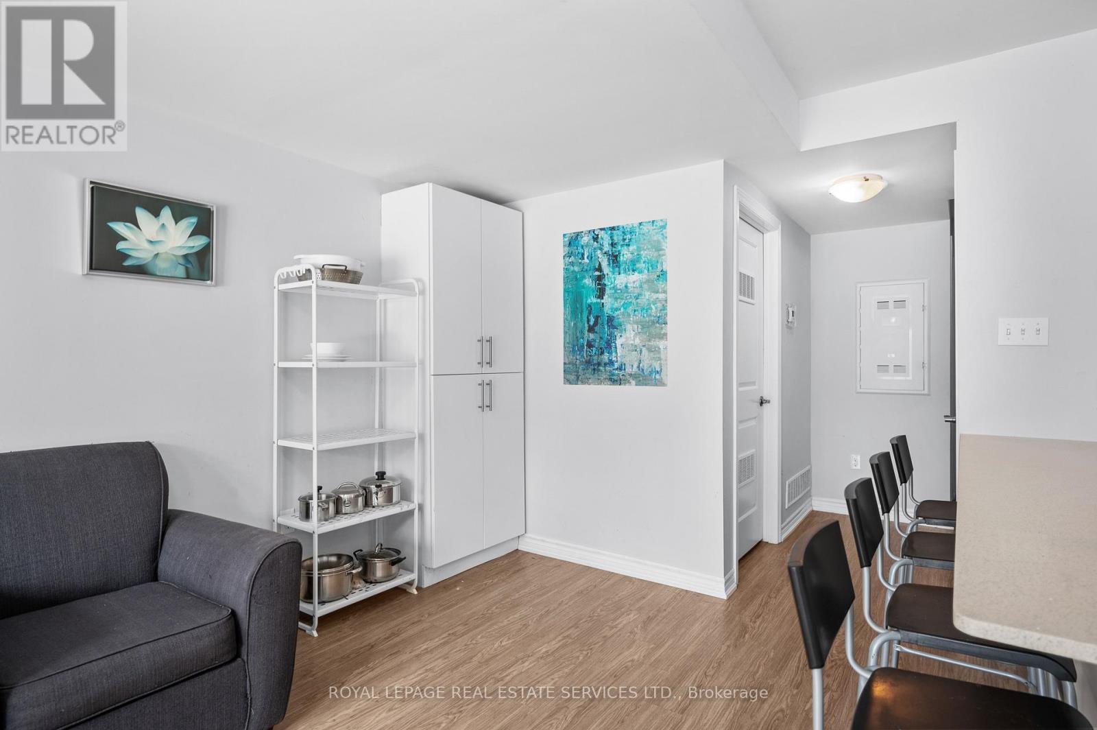 












12 - 244 PENETANGUISHENE ROAD

,
Barrie,




Ontario
L4M7C2

