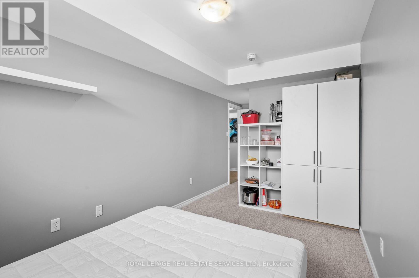 












12 - 244 PENETANGUISHENE ROAD

,
Barrie,




Ontario
L4M7C2

