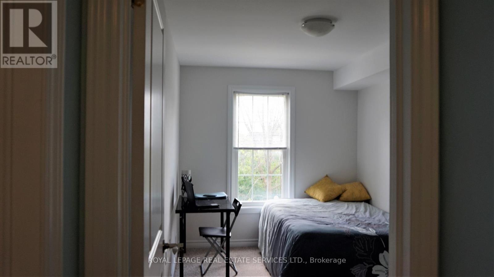 












12 - 244 PENETANGUISHENE ROAD

,
Barrie,




Ontario
L4M7C2

