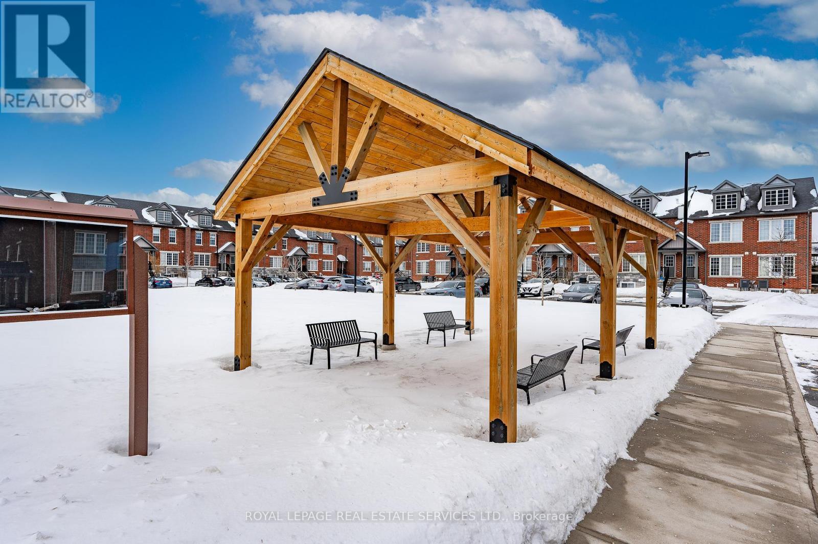 












12 - 244 PENETANGUISHENE ROAD

,
Barrie,




Ontario
L4M7C2


