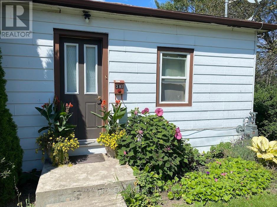 












381 HUFFMAN STREET

,
Greater Napanee,




Ontario
K7R1A8


