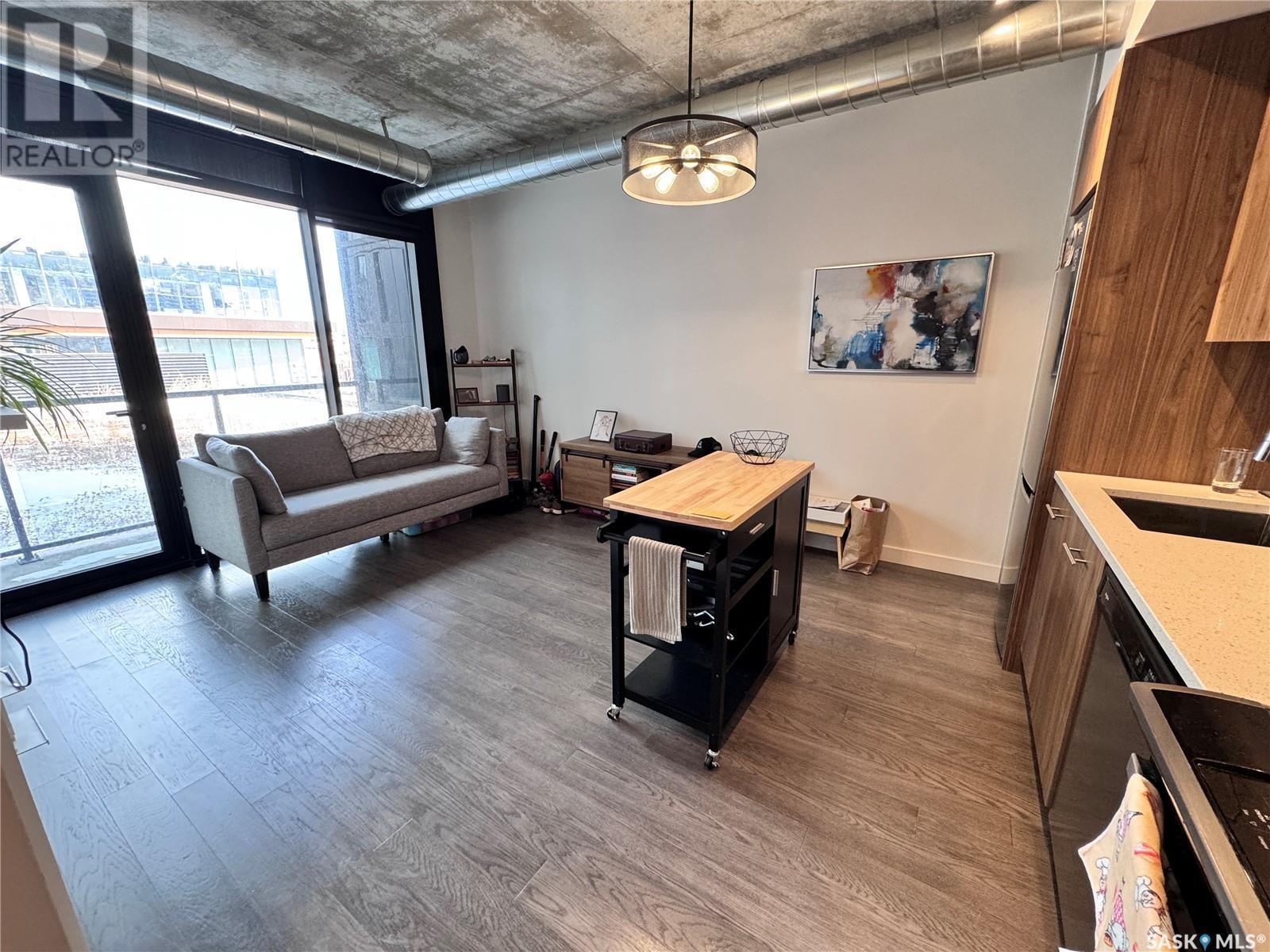 












404 490 2nd AVENUE S

,
Saskatoon,




Saskatchewan
S7K4H5

