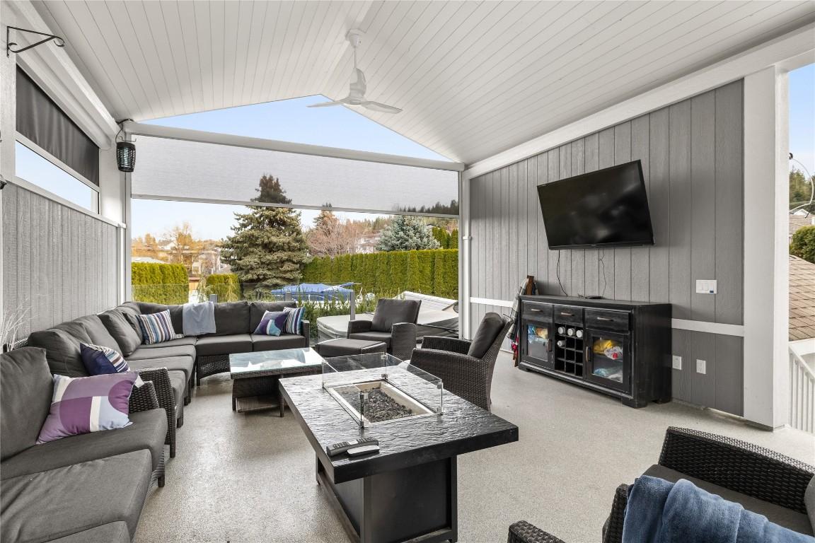 









771


Torrs

Road,
Kelowna,




BC
V1W 1B4

