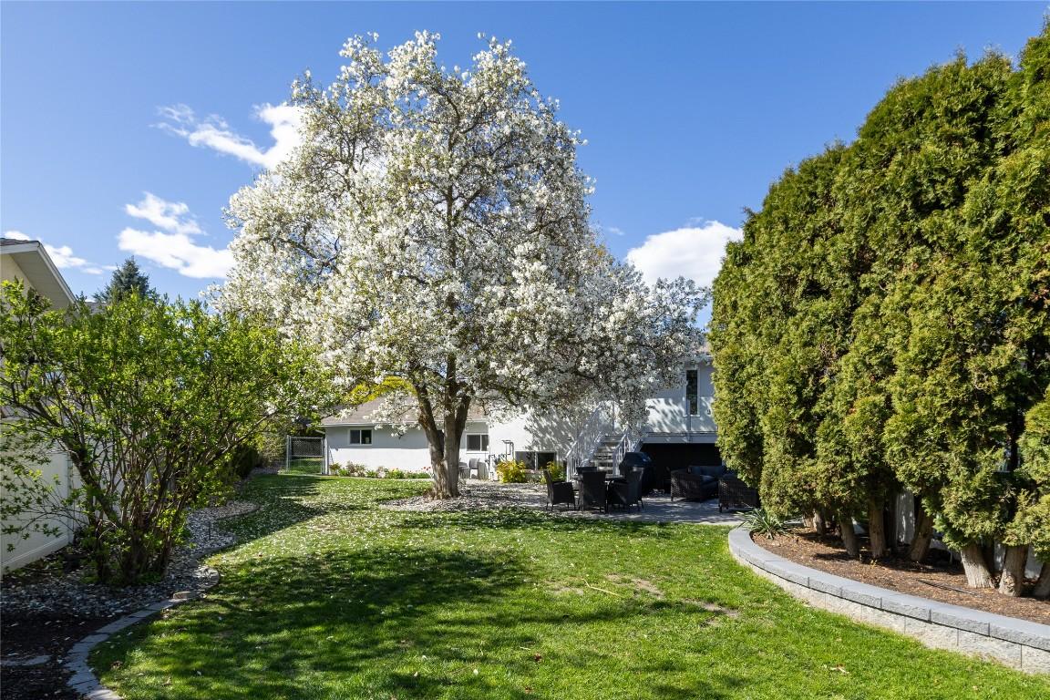 









771


Torrs

Road,
Kelowna,




BC
V1W 1B4

