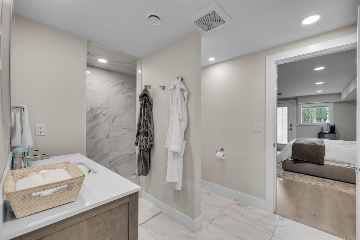 









771


Torrs

Road,
Kelowna,




BC
V1W 1B4

