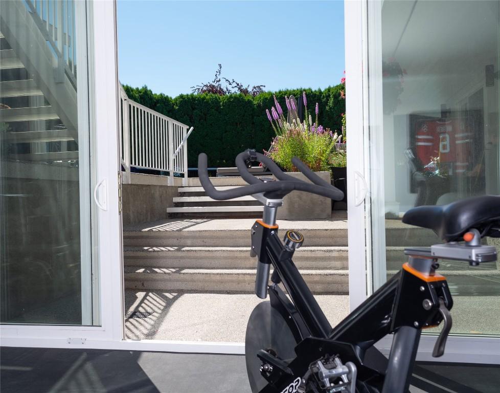 









771


Torrs

Road,
Kelowna,




BC
V1W 1B4

