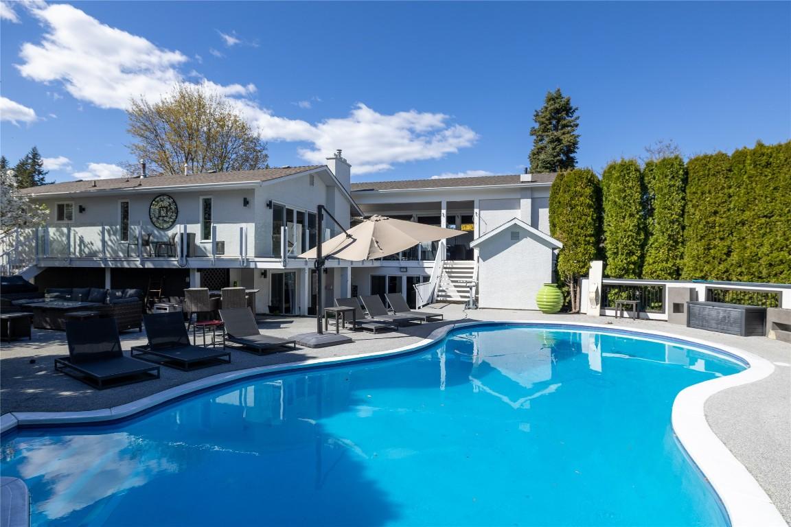 









771


Torrs

Road,
Kelowna,




BC
V1W 1B4

