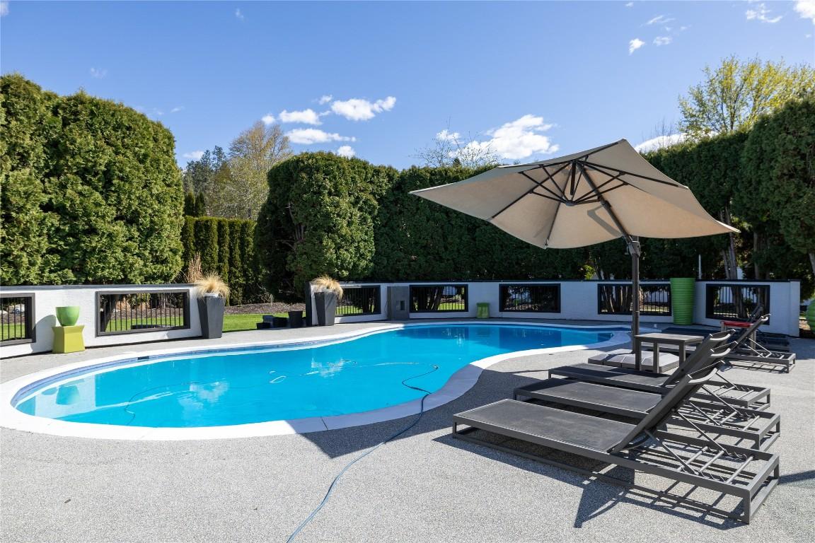 









771


Torrs

Road,
Kelowna,




BC
V1W 1B4

