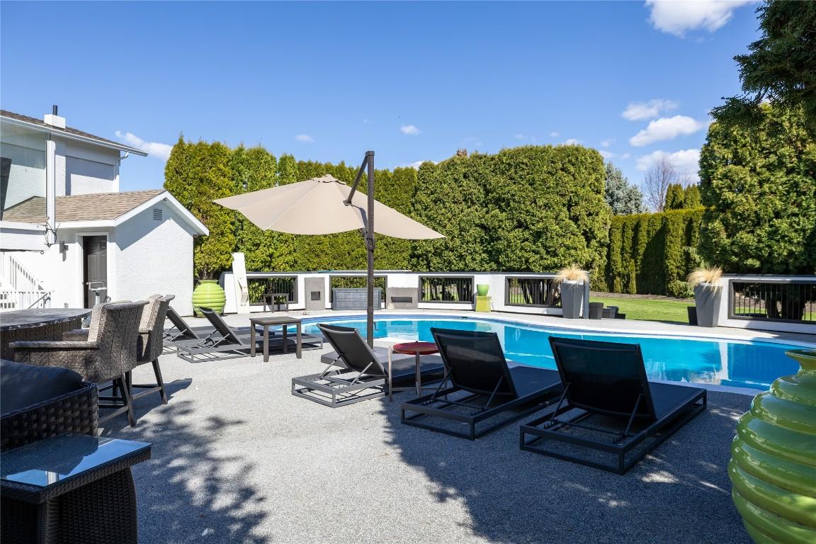 









771


Torrs

Road,
Kelowna,




BC
V1W 1B4

