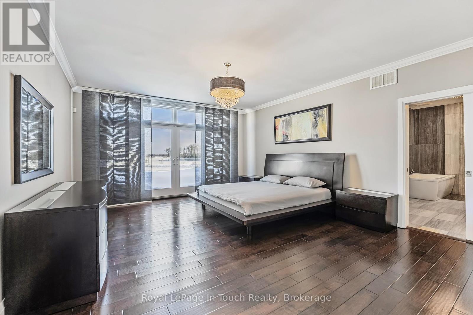 












17 SWAN LANE

,
Tay (Port McNicoll),




Ontario
L0K1R0


