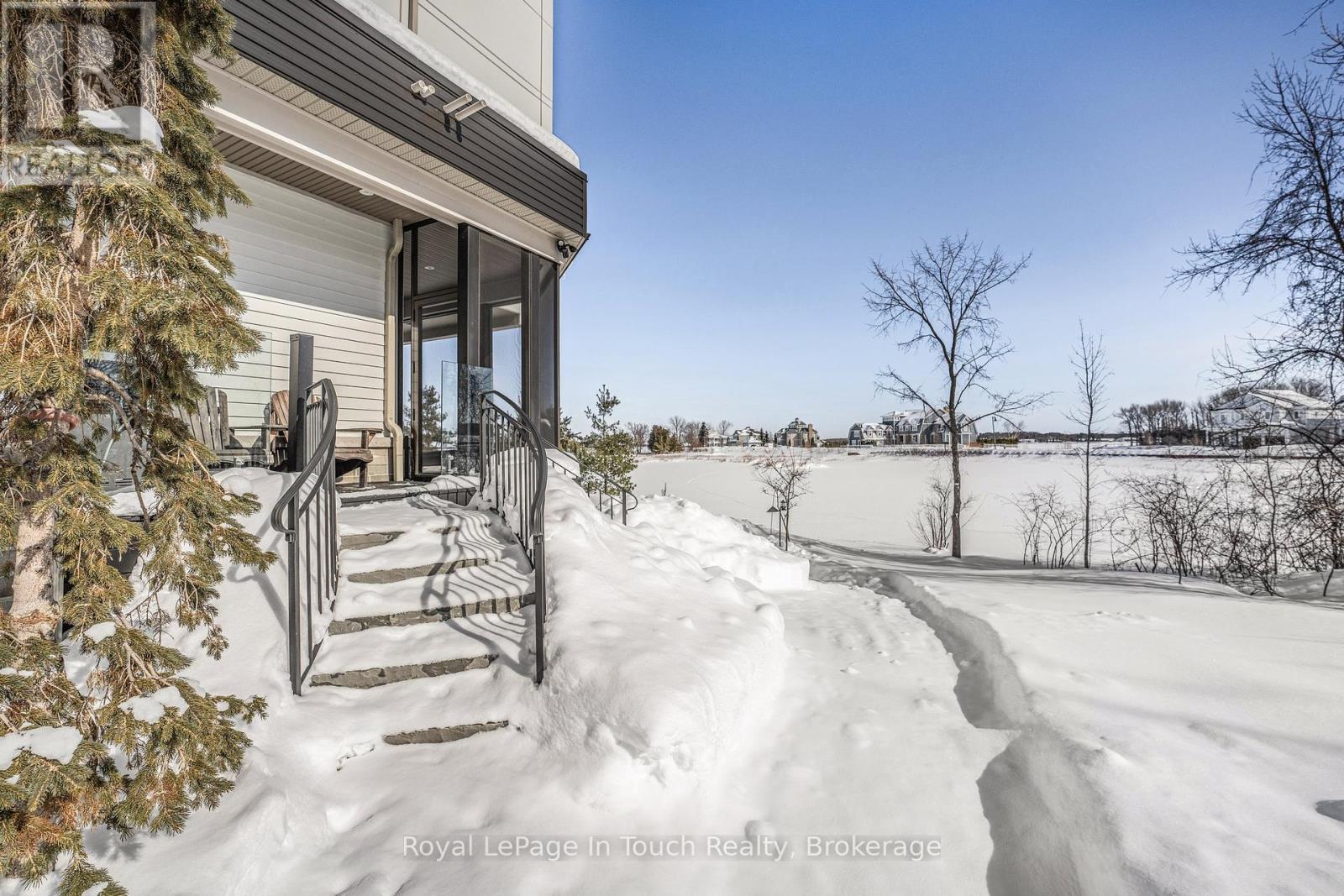 












17 SWAN LANE

,
Tay (Port McNicoll),




Ontario
L0K1R0

