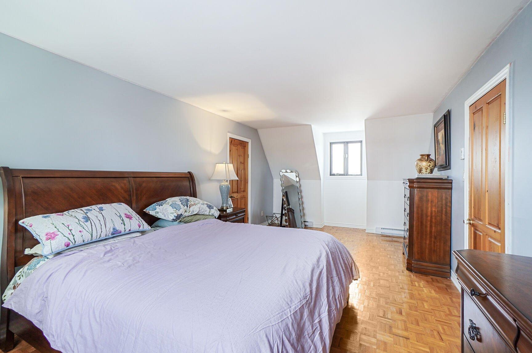 









642


Rue de Providence

,
Repentigny (Repentigny),




QC
J6A7G4

