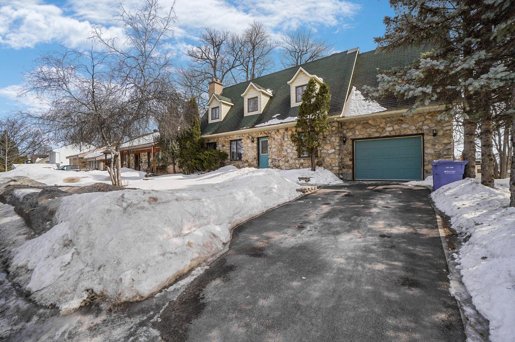 









642


Rue de Providence

,
Repentigny (Repentigny),




QC
J6A7G4

