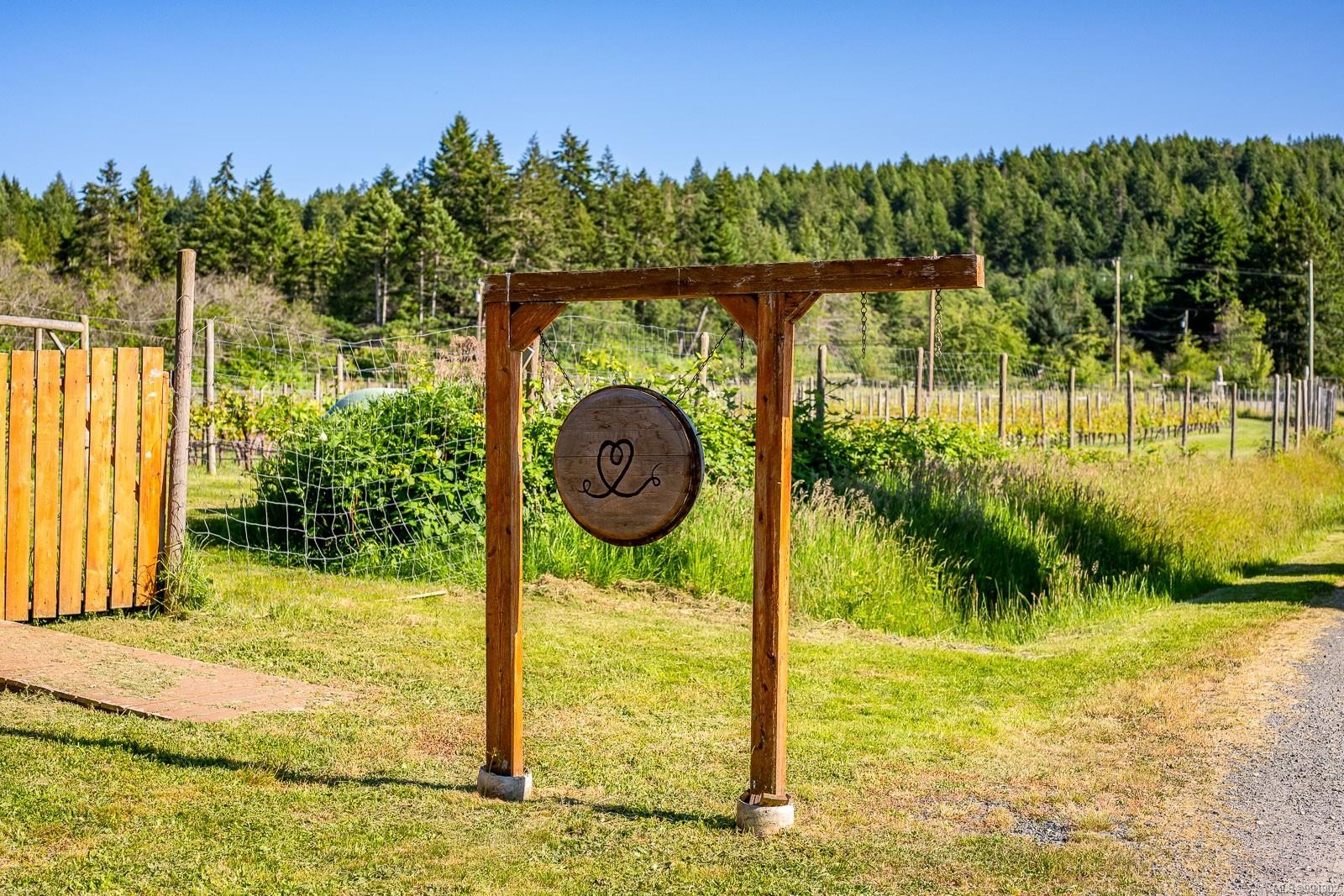









1885


Central

Rd,
Hornby Island,




BC
V0R 1Z0

