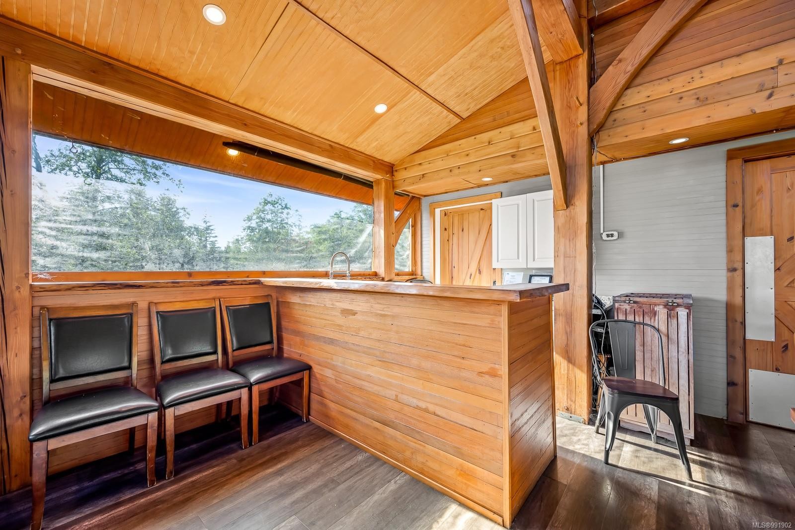 









1885


Central

Rd,
Hornby Island,




BC
V0R 1Z0

