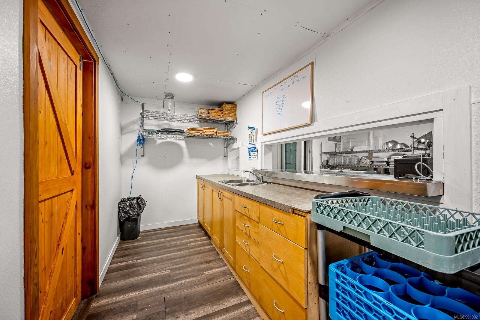 









1885


Central

Rd,
Hornby Island,




BC
V0R 1Z0


