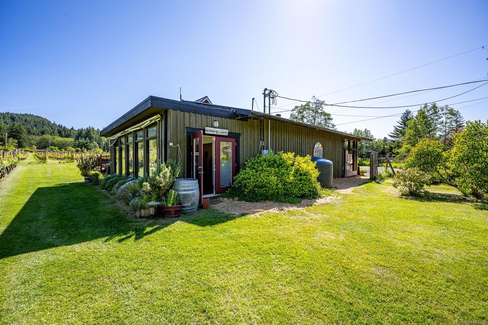 









1885


Central

Rd,
Hornby Island,




BC
V0R 1Z0

