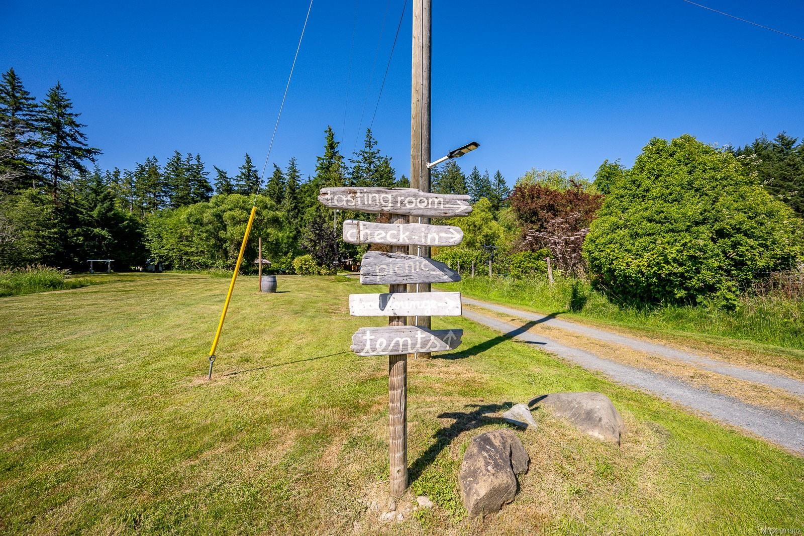 









1885


Central

Rd,
Hornby Island,




BC
V0R 1Z0

