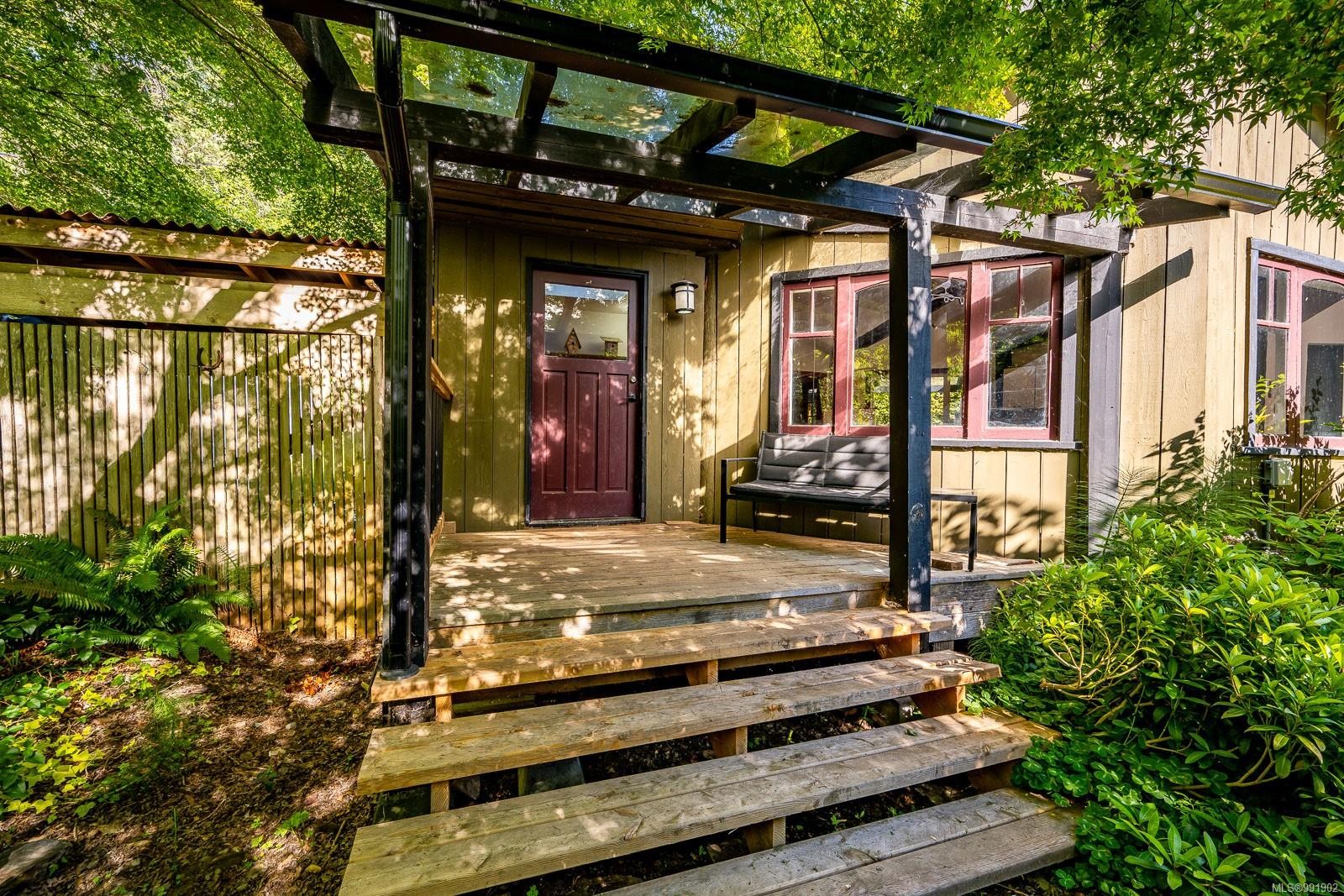 









1885


Central

Rd,
Hornby Island,




BC
V0R 1Z0


