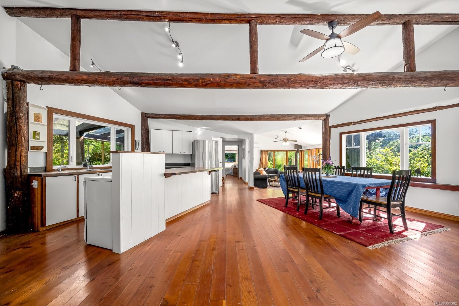 









1885


Central

Rd,
Hornby Island,




BC
V0R 1Z0

