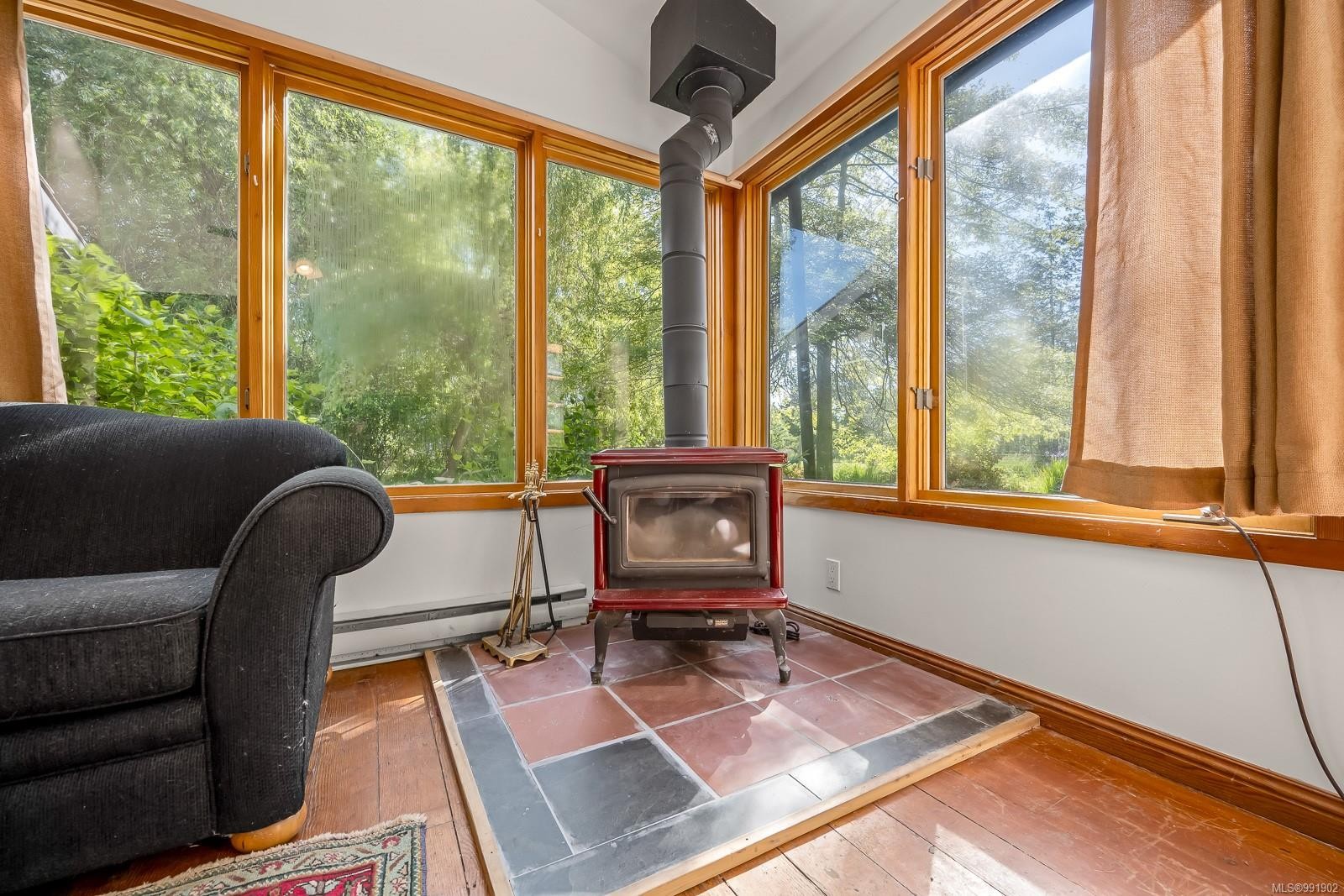 









1885


Central

Rd,
Hornby Island,




BC
V0R 1Z0

