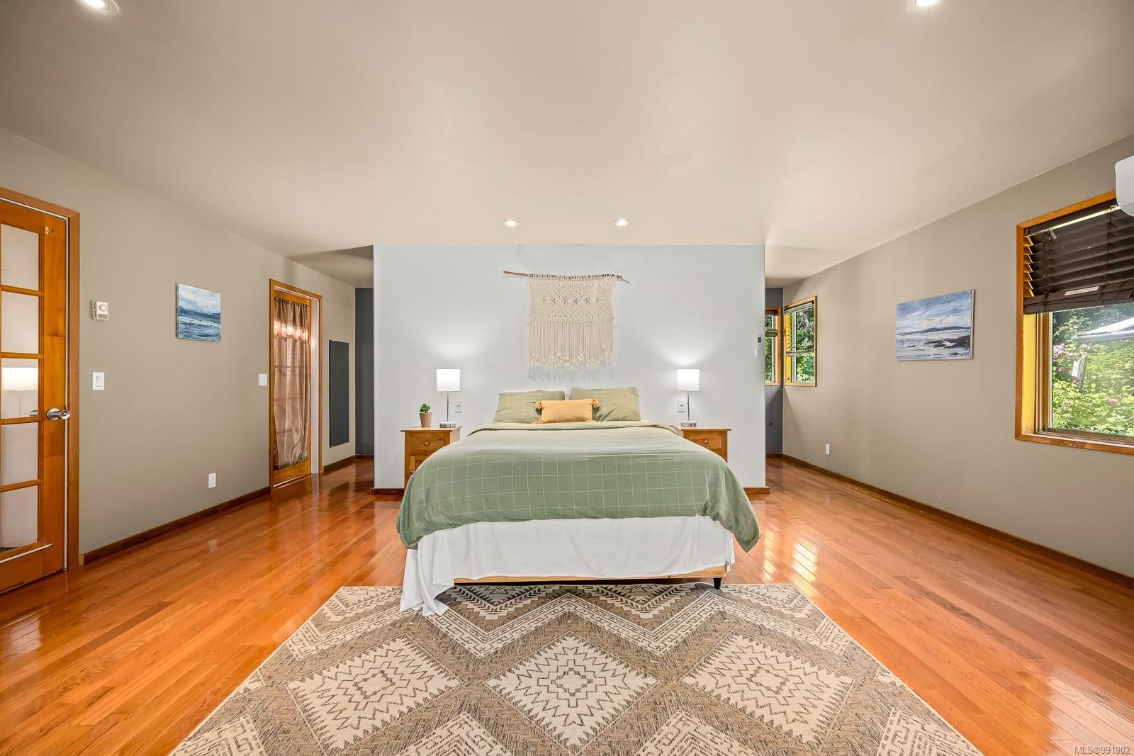 









1885


Central

Rd,
Hornby Island,




BC
V0R 1Z0

