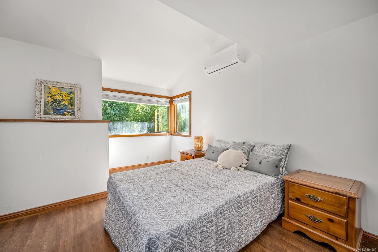 









1885


Central

Rd,
Hornby Island,




BC
V0R 1Z0

