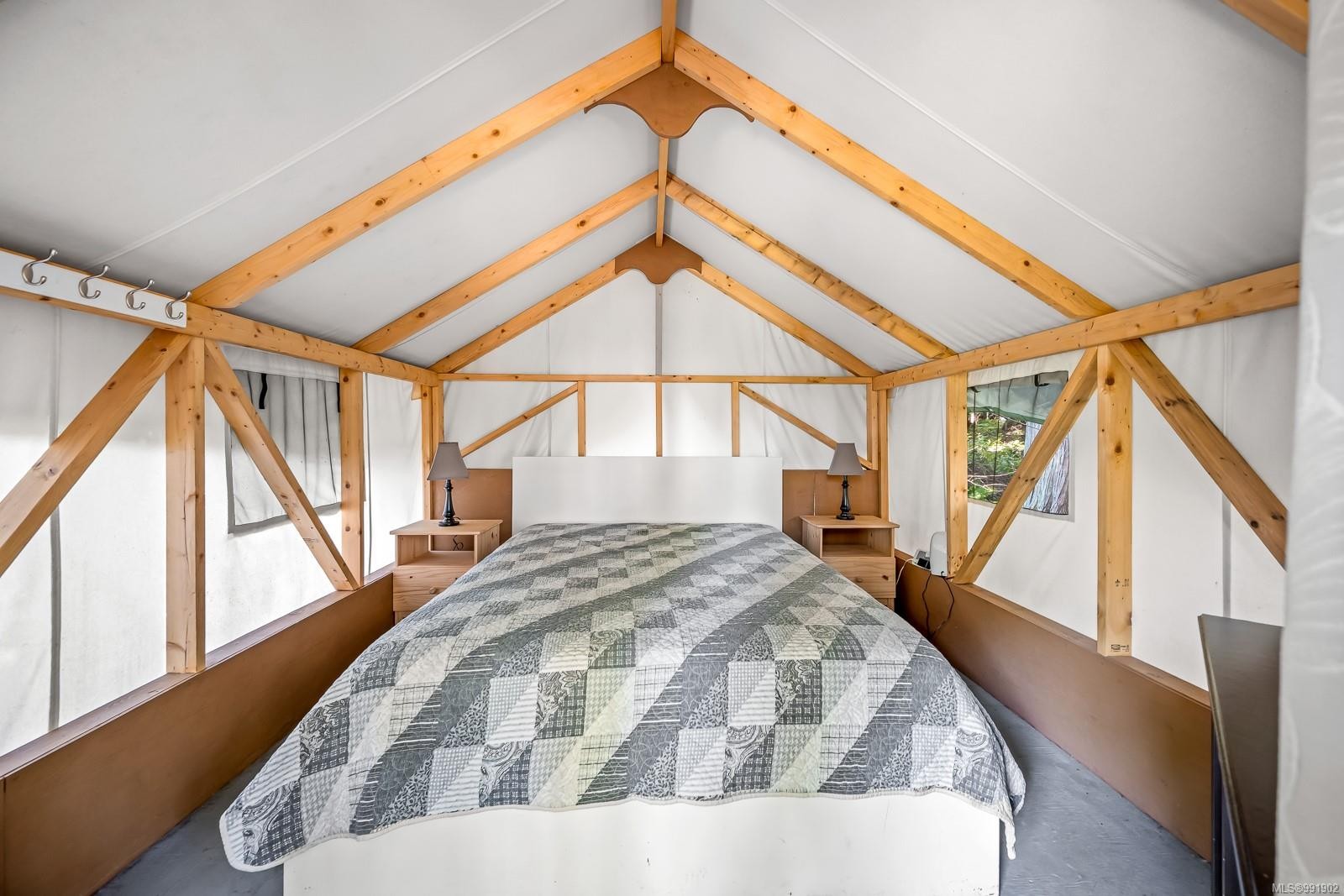 









1885


Central

Rd,
Hornby Island,




BC
V0R 1Z0

