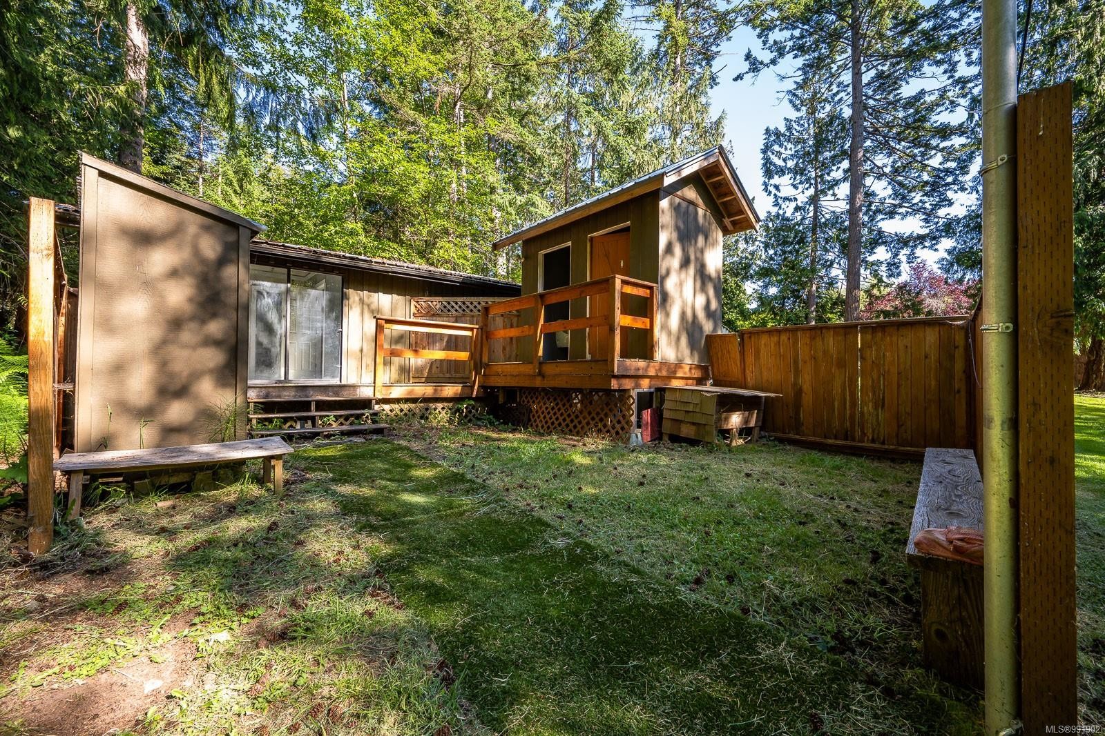 









1885


Central

Rd,
Hornby Island,




BC
V0R 1Z0

