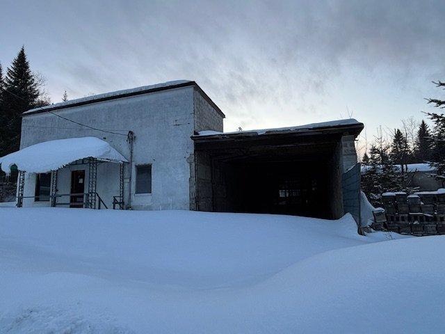 









1090


Ch. de la Rivière

,
Sainte-Agathe-des-Monts,







QC
J8C0X8

