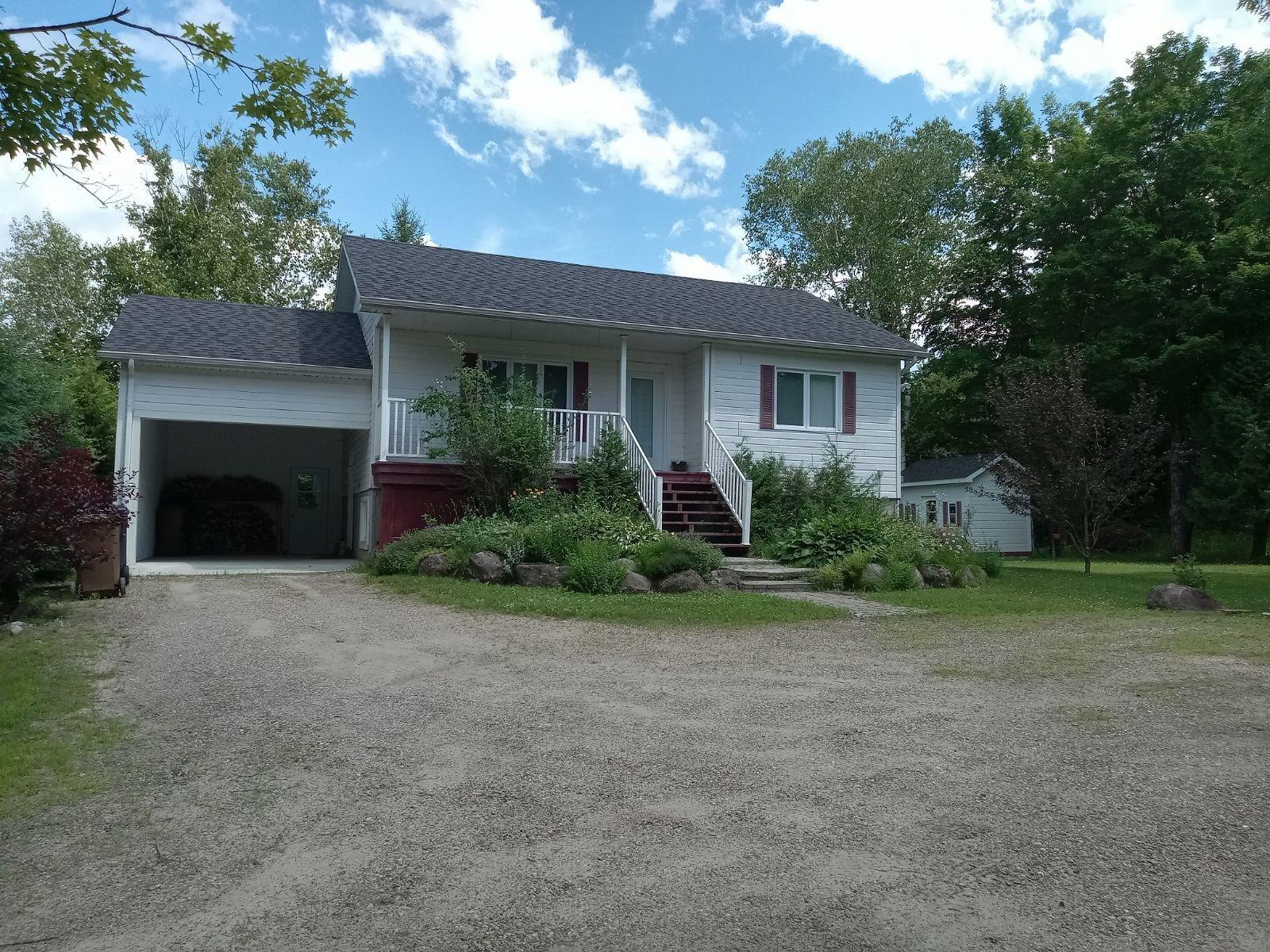 









155

 - A


Route 323

,
Brébeuf,




QC
J0T1B0

