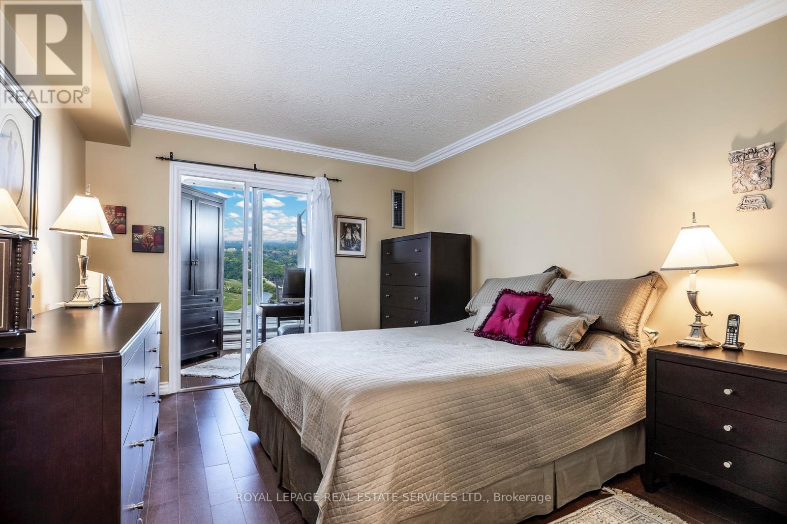 












2812 - 1 PALACE PIER COURT

,
Toronto,




Ontario
M8V3W9

