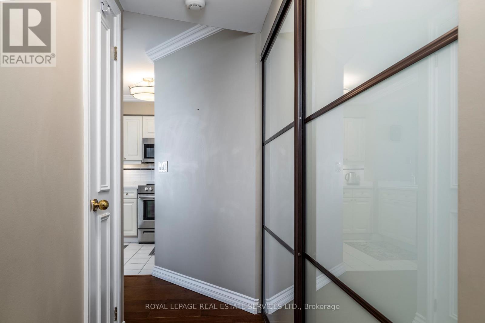 












2812 - 1 PALACE PIER COURT

,
Toronto,




Ontario
M8V3W9

